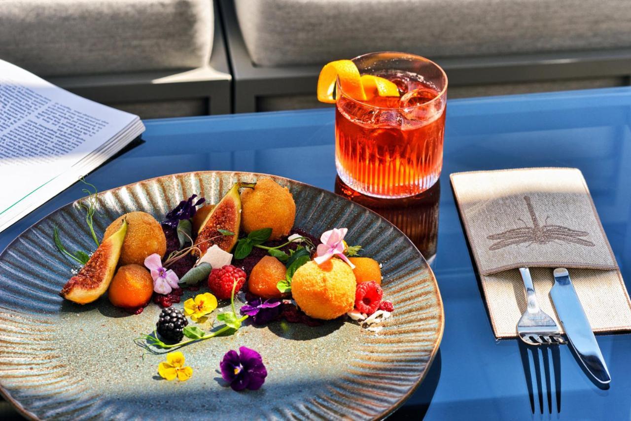 Hotel Ferreus Modern Art Deco Красков Екстериор снимка A Negroni cocktail