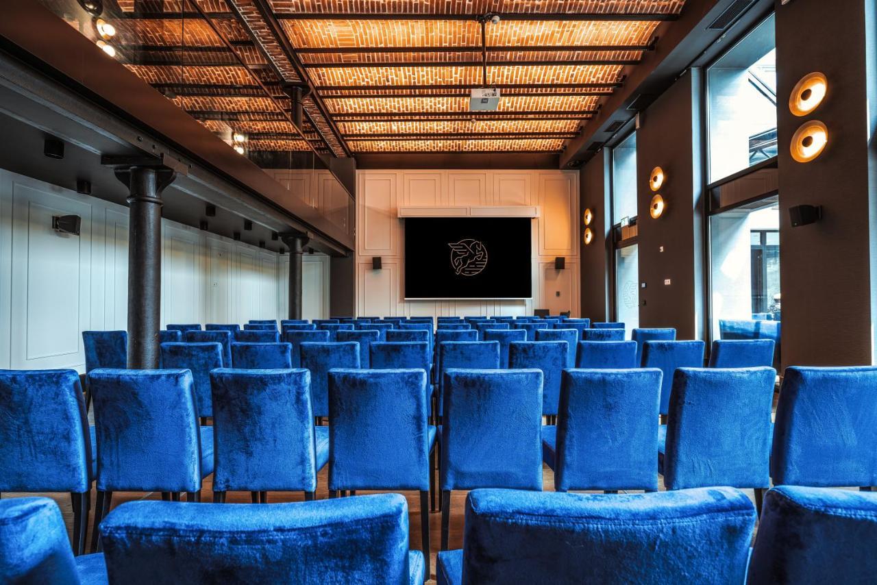 Hotel Ferreus Modern Art Deco Красков Екстериор снимка The auditorium