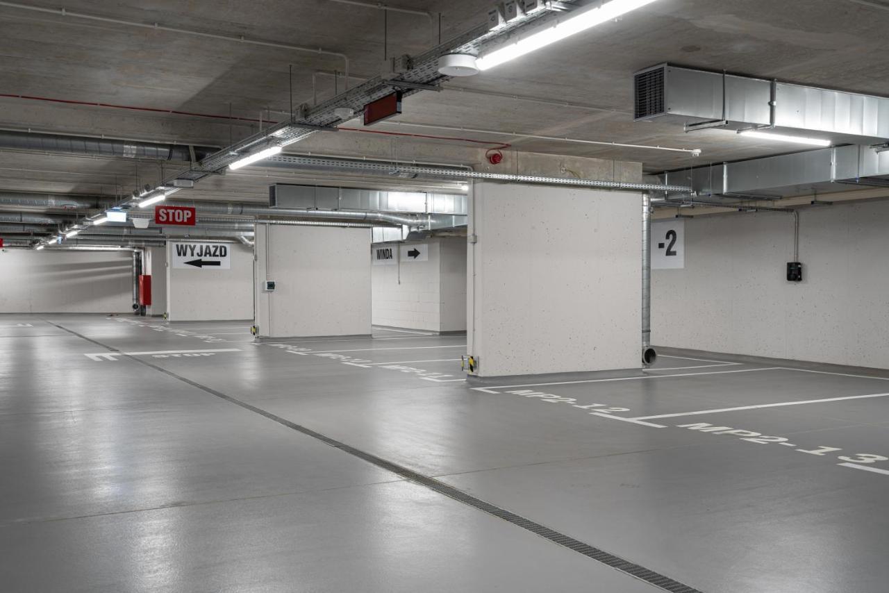 Hotel Ferreus Modern Art Deco Красков Екстериор снимка The parking garage